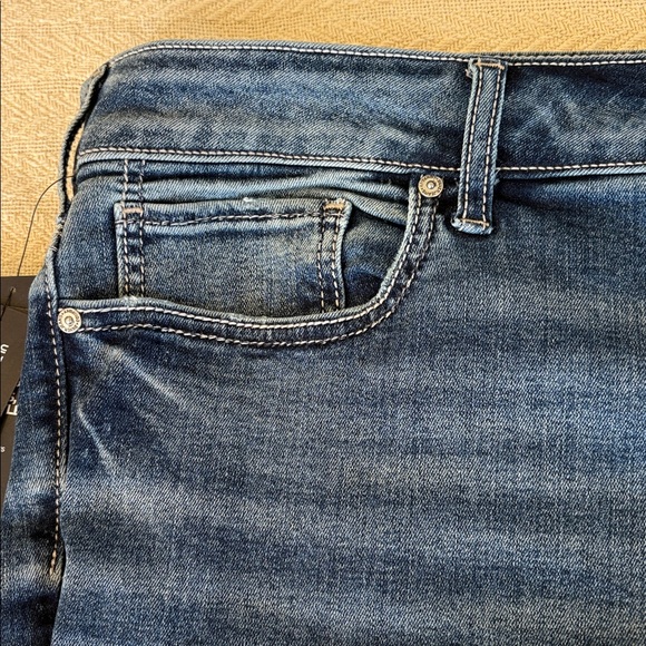 NWT 20W Silver Elyse Comfort Fit Mid Rise Slim Boot cut blue denim jeans - Picture 4 of 9